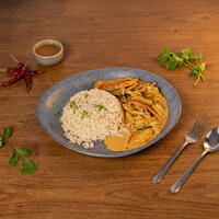 CHICKEN STROGONOFF WITH RICE